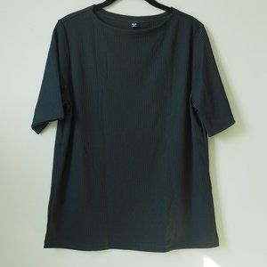 NWOT Uniqlo Women's Forest Green Ribbed Knit Top